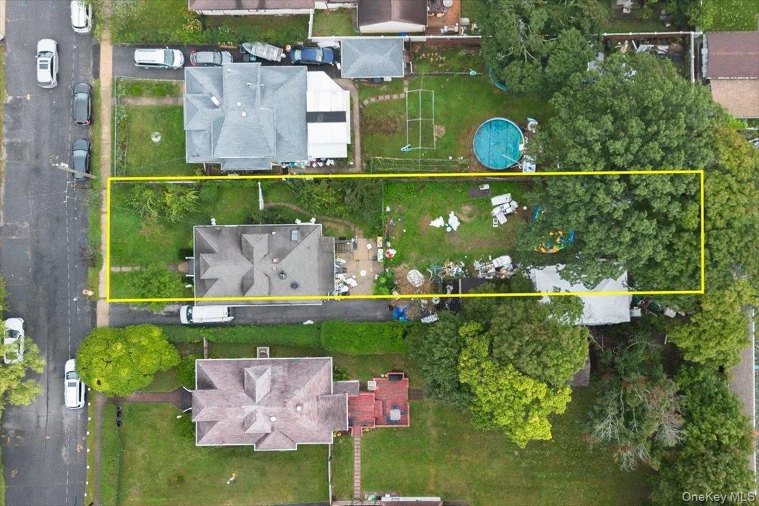 Photo of 25 3rd Avenue
