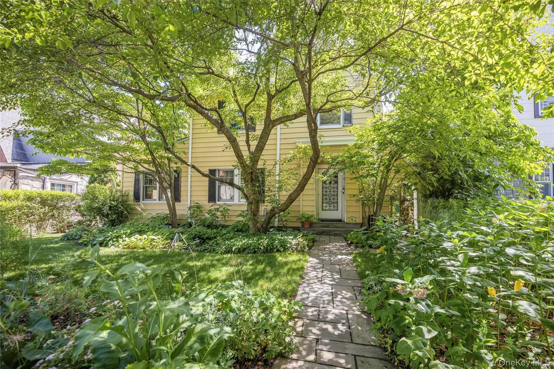 Photo of 10 Ashton Road