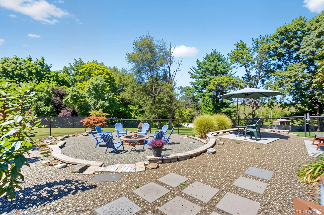Photo of 14 High Point Drive