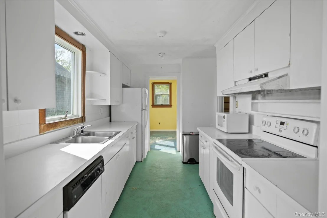 Photo of 4 Shore Road