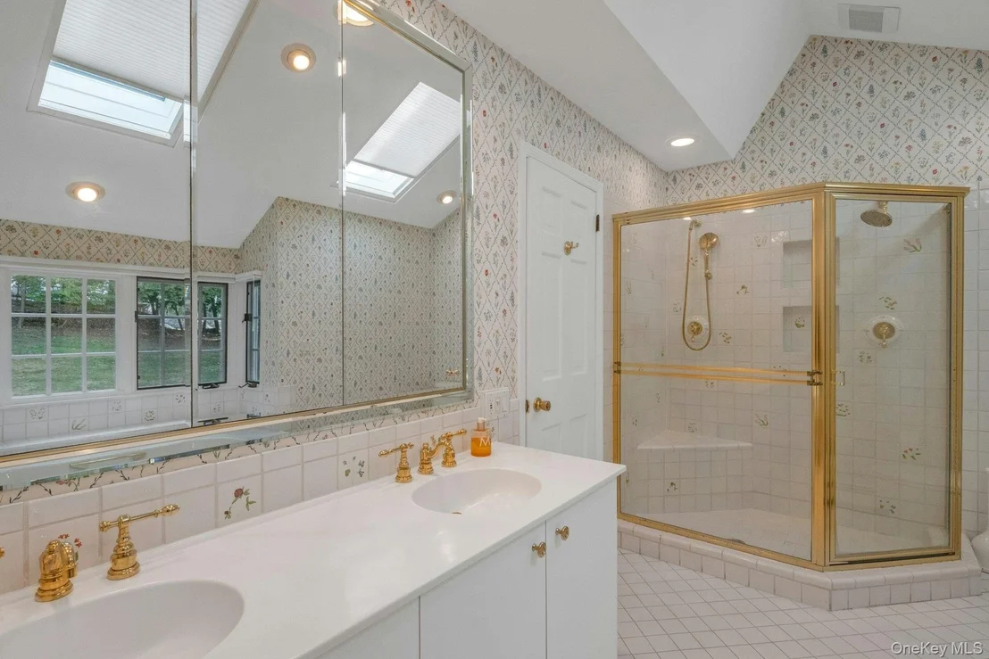 Photo of 409 Central Drive