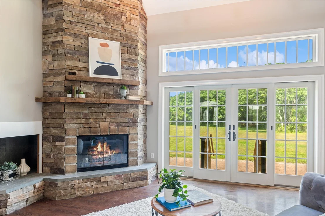Photo of 1465 Ackerly Pond Lane