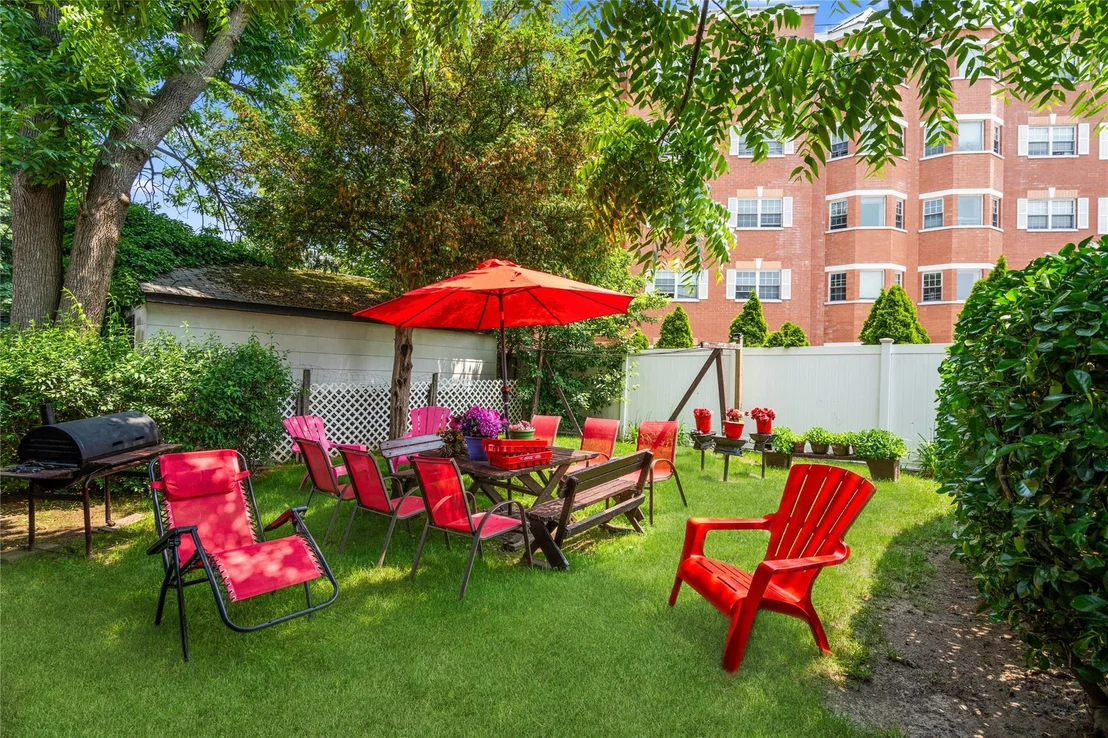 Photo of 10 Linden Avenue