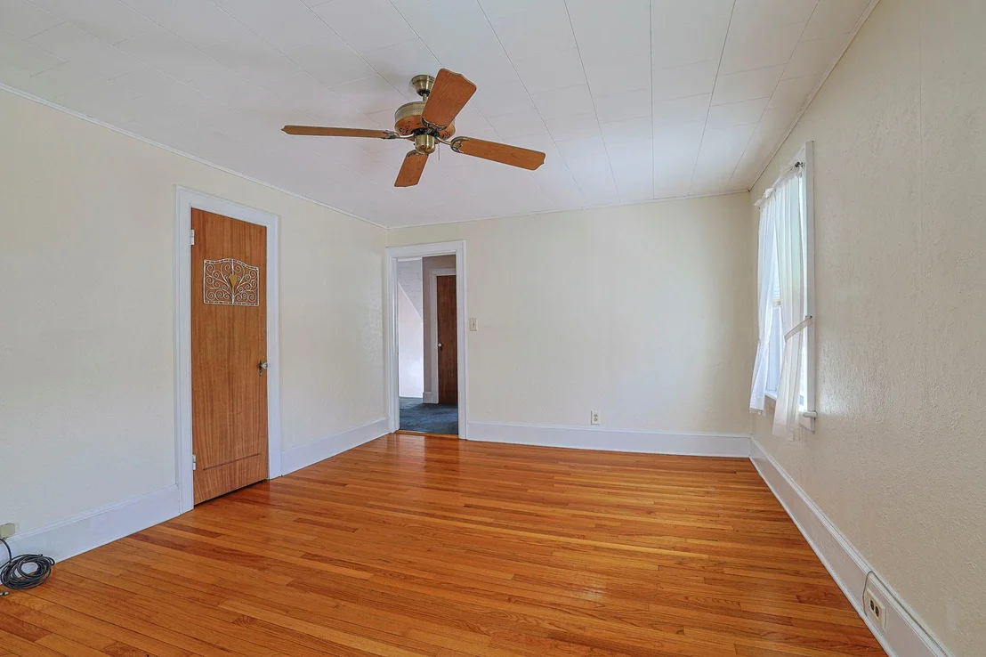 Photo of 7 Commonwealth Avenue