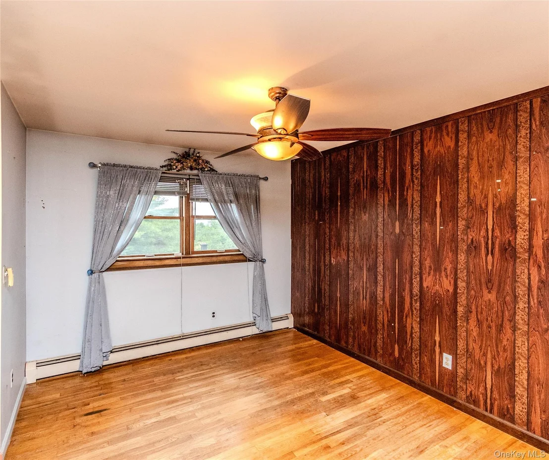 Photo of 6 Bates Circle