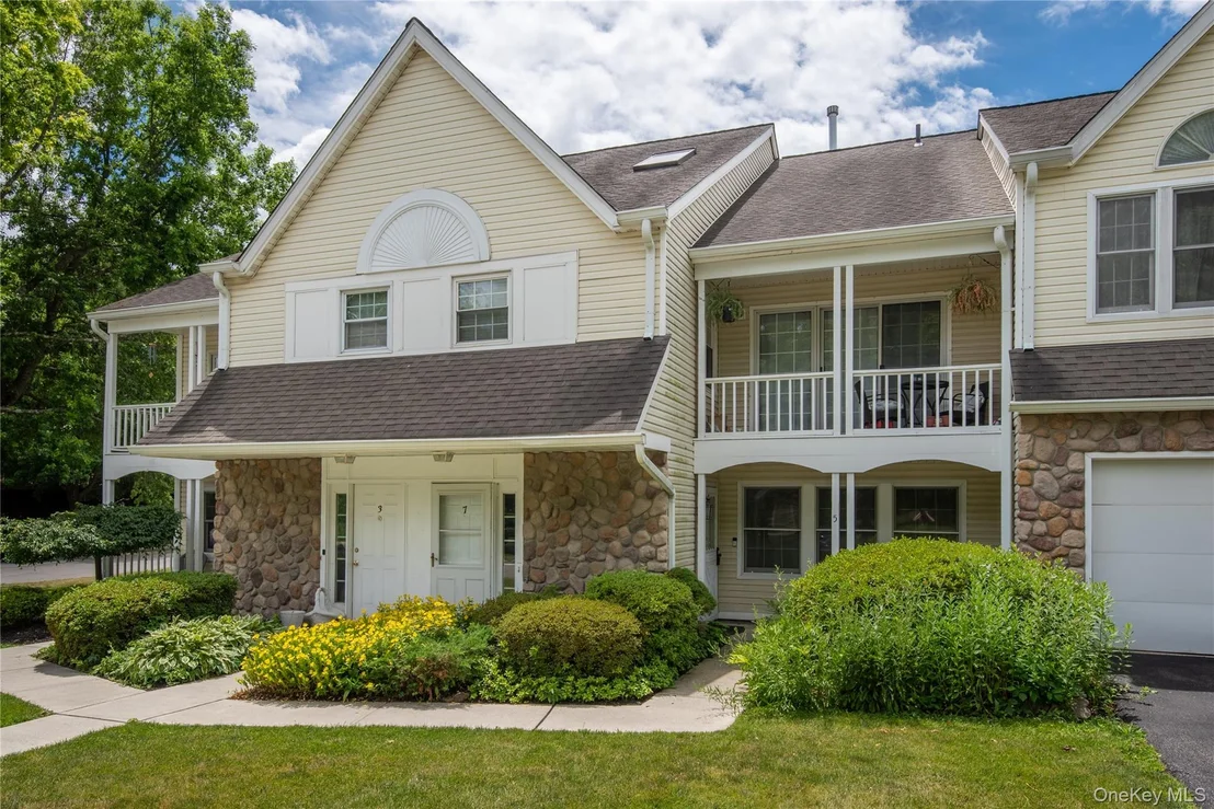Photo of 5 Spruce Ridge Drive
