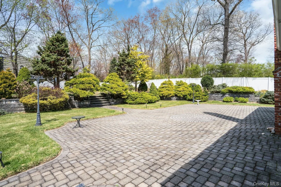 Photo of 39 McLane Drive