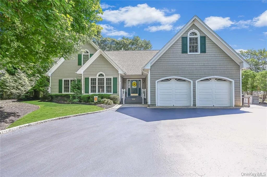 Photo of 828 Pondview Road