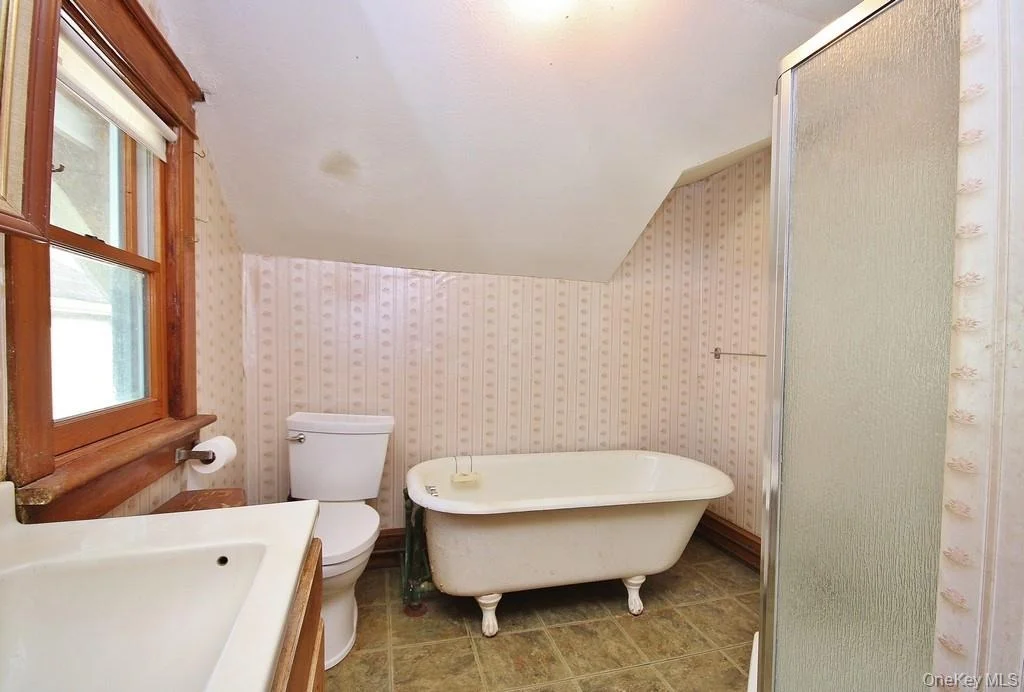 Photo of 662 Highland Avenue