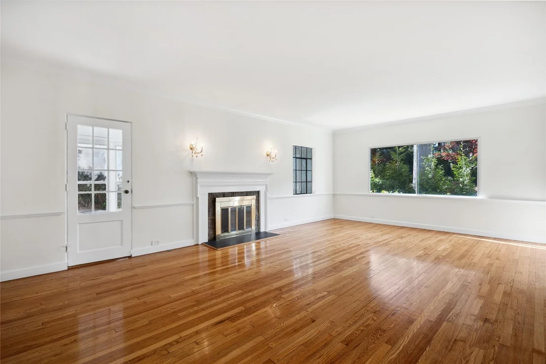 Photo of 119 Knickerbocker Road