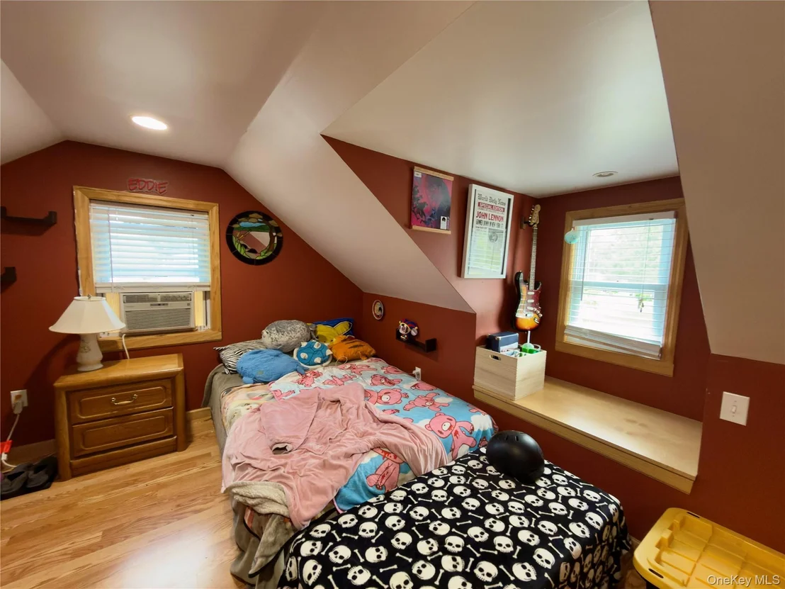 Photo of 18 Terwilliger Road