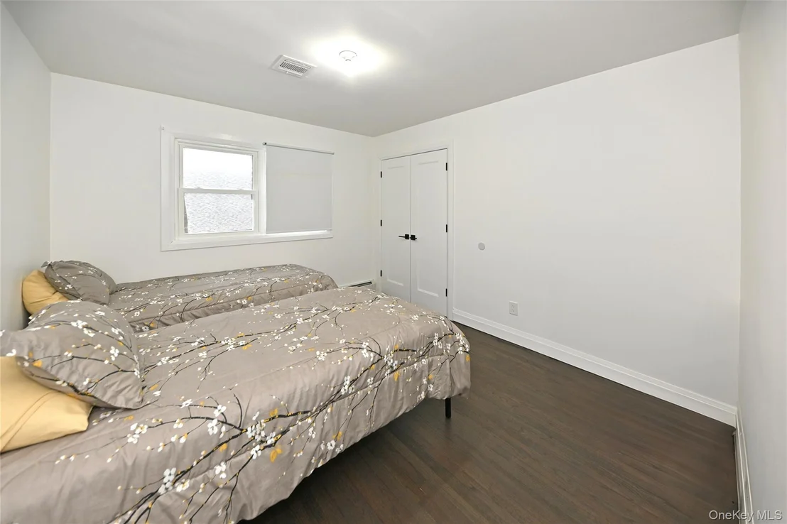 Photo of 7 Charlotte Drive