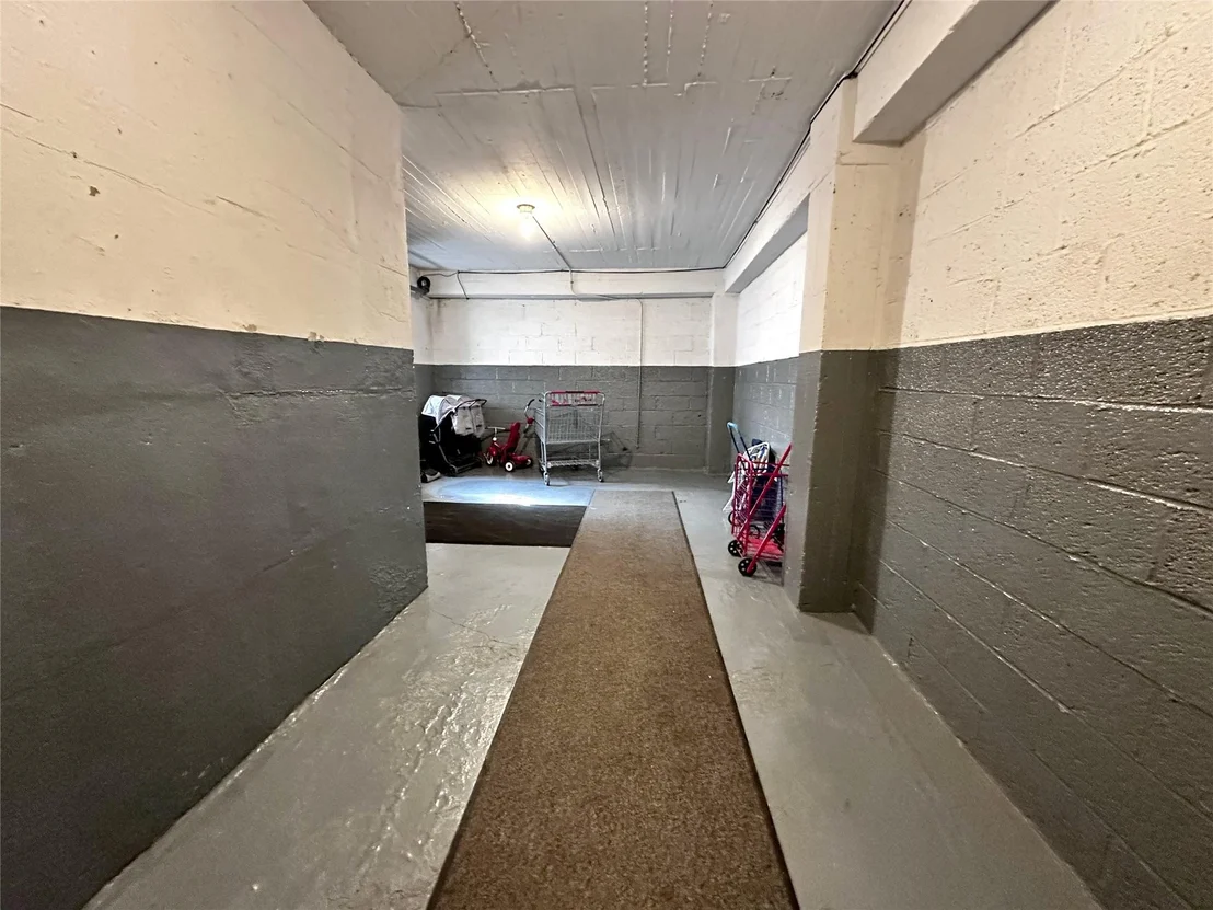 Photo of Unit 3F at 247 Parkview Avenue