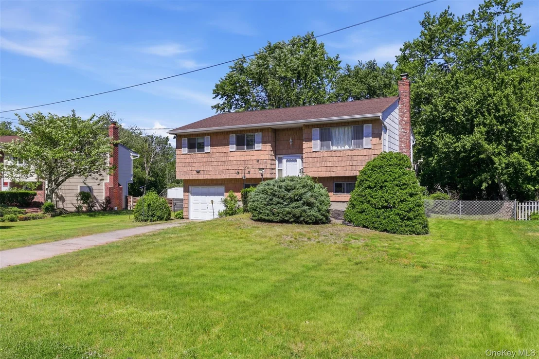 Photo of 94 Babylon Avenue