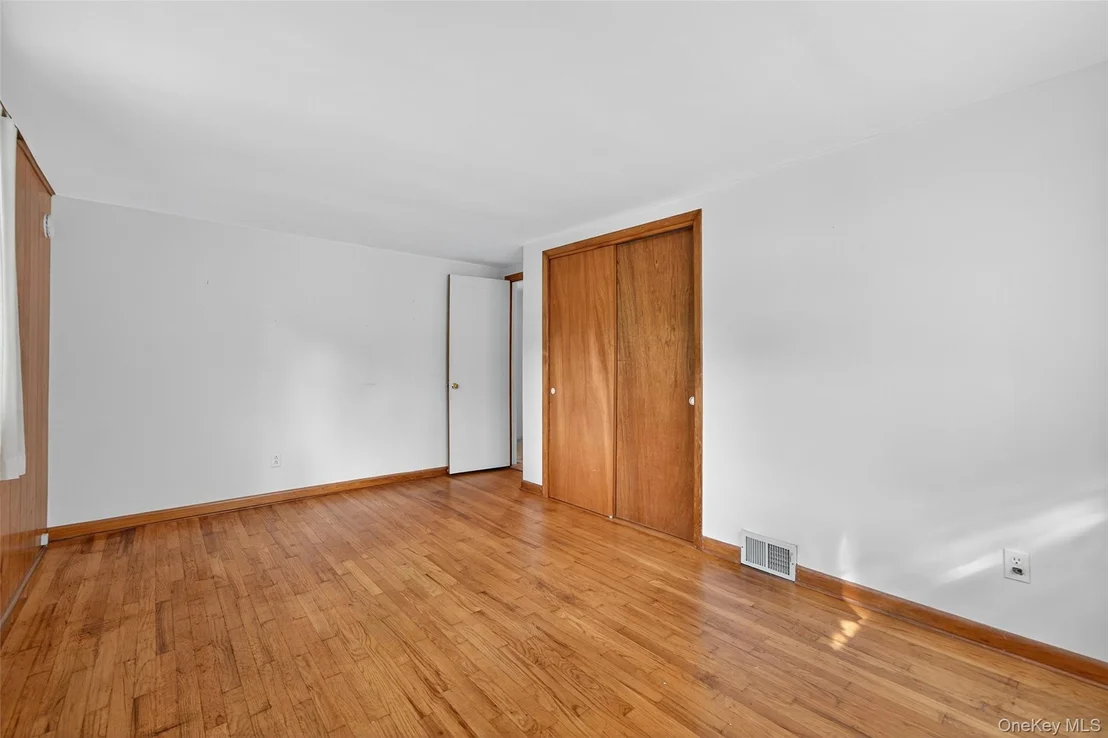Photo of 33 Windwood Drive