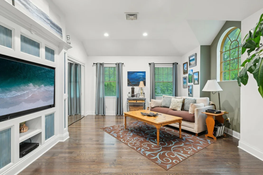 Photo of 98 Beach Road