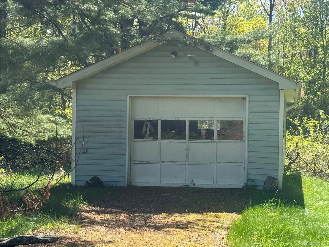 Photo of 1613 Forestburgh Road