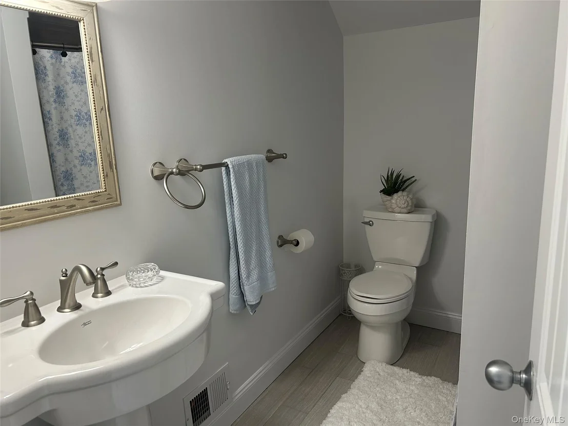 Photo of 107 Pine Hill Road