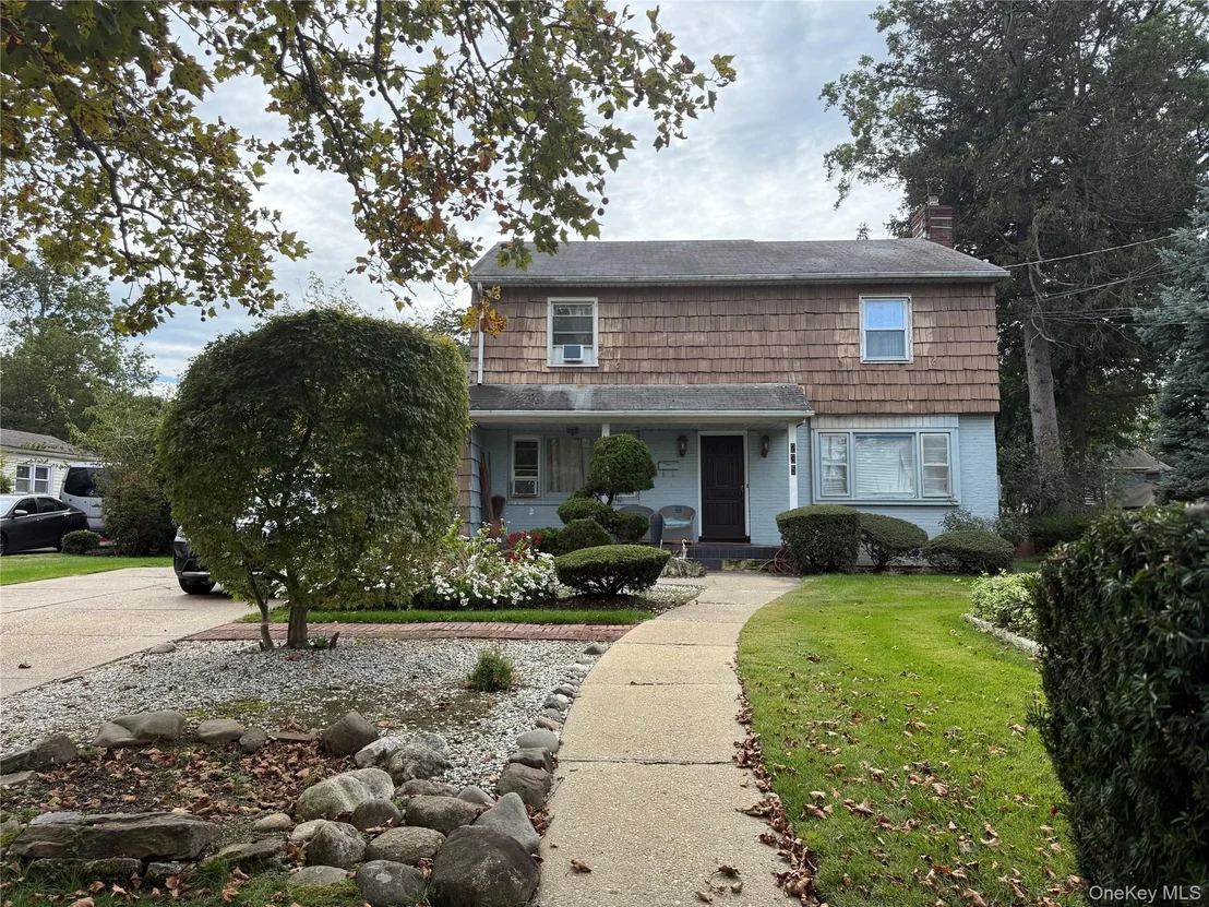 Photo of 235 Pine