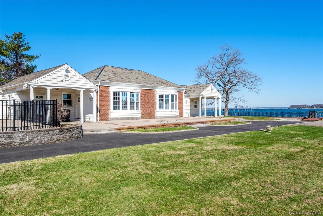 Photo of 33 Harbour Road