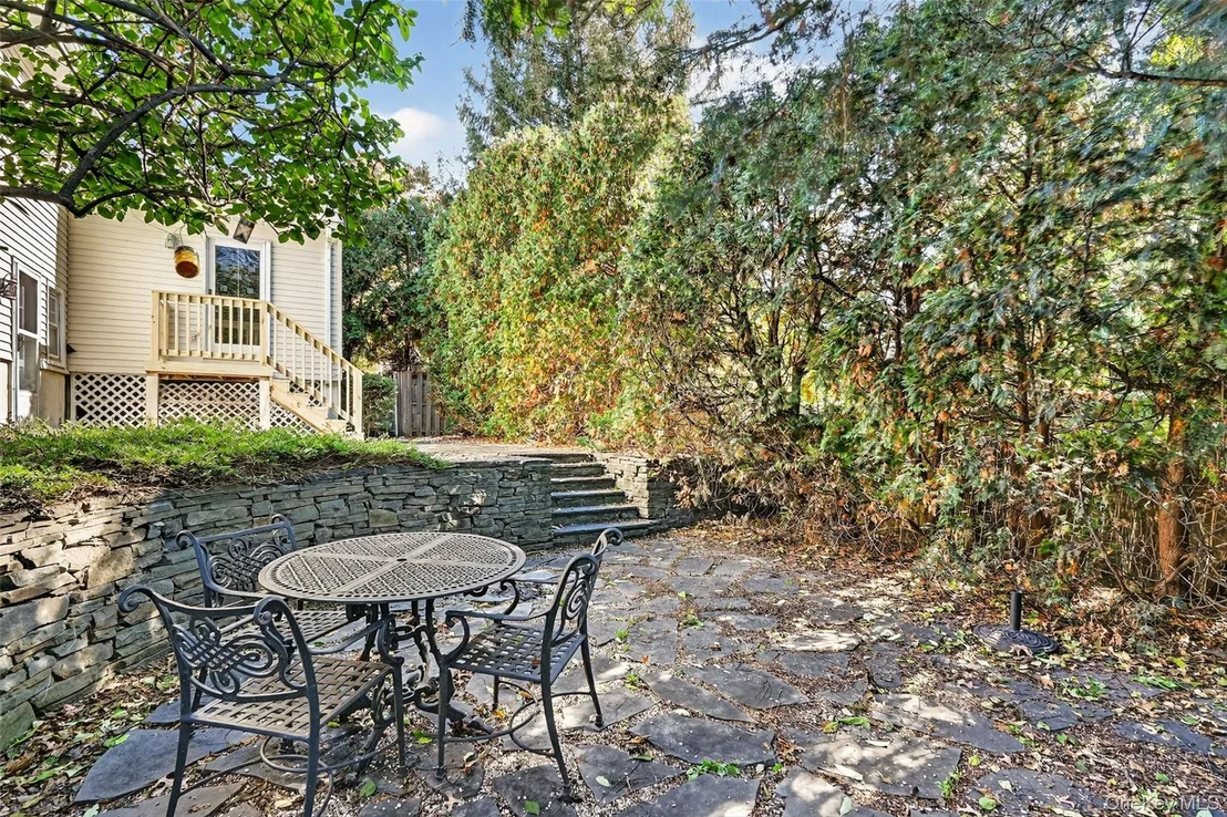 Photo of 23 Maplewood Boulevard
