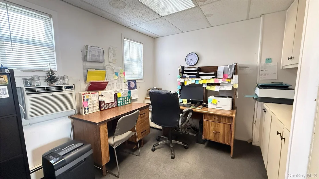 Photo of 982 Roanoke Avenue