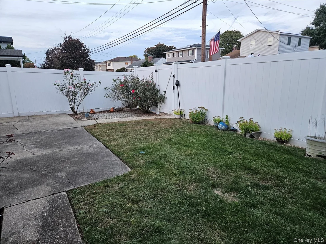 Photo of 132 Maple Avenue