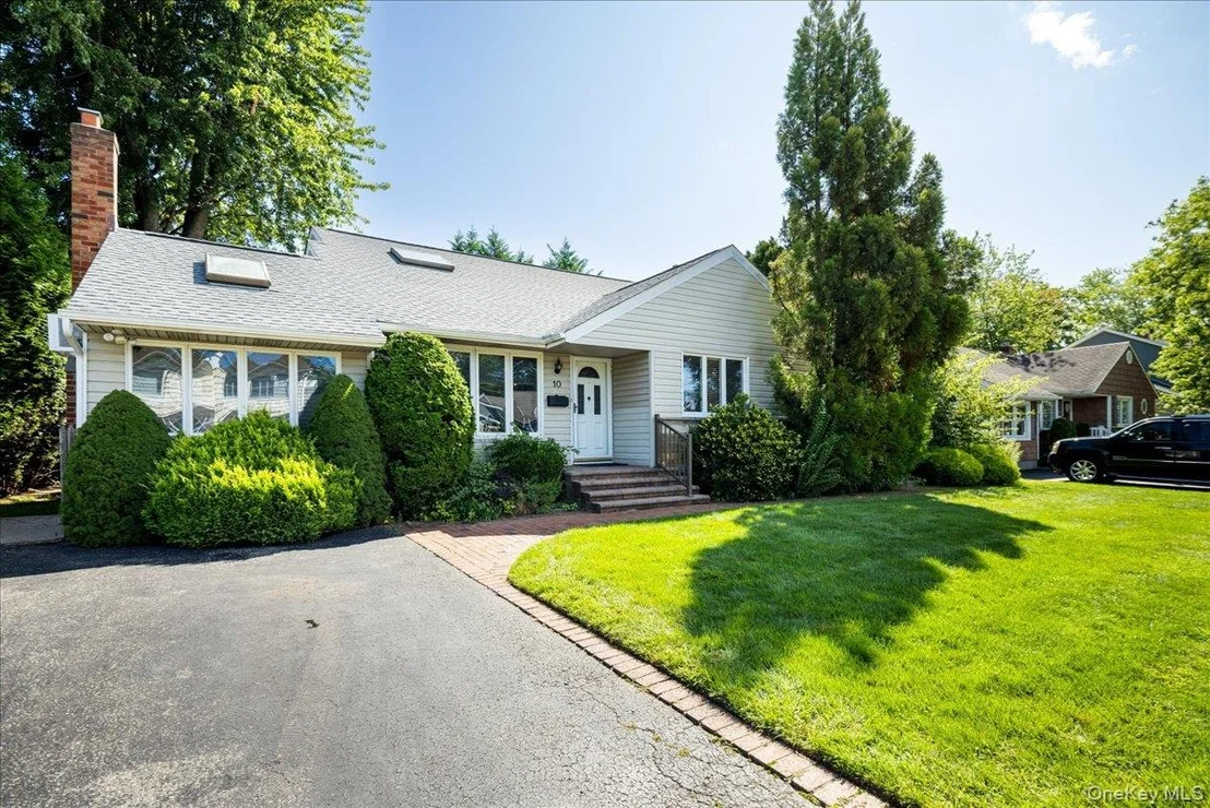 Photo of 10 Seneca Drive