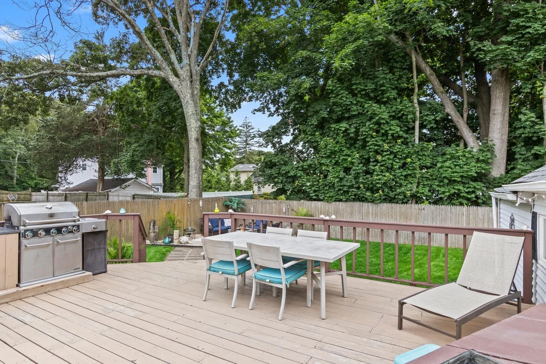 Photo of 10 Elm Avenue