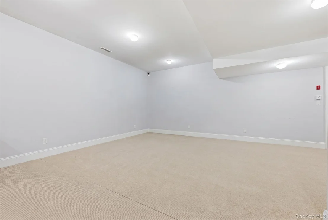 Photo of 11 Long Pond Road