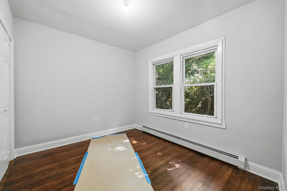 Photo of 669 N Division Street