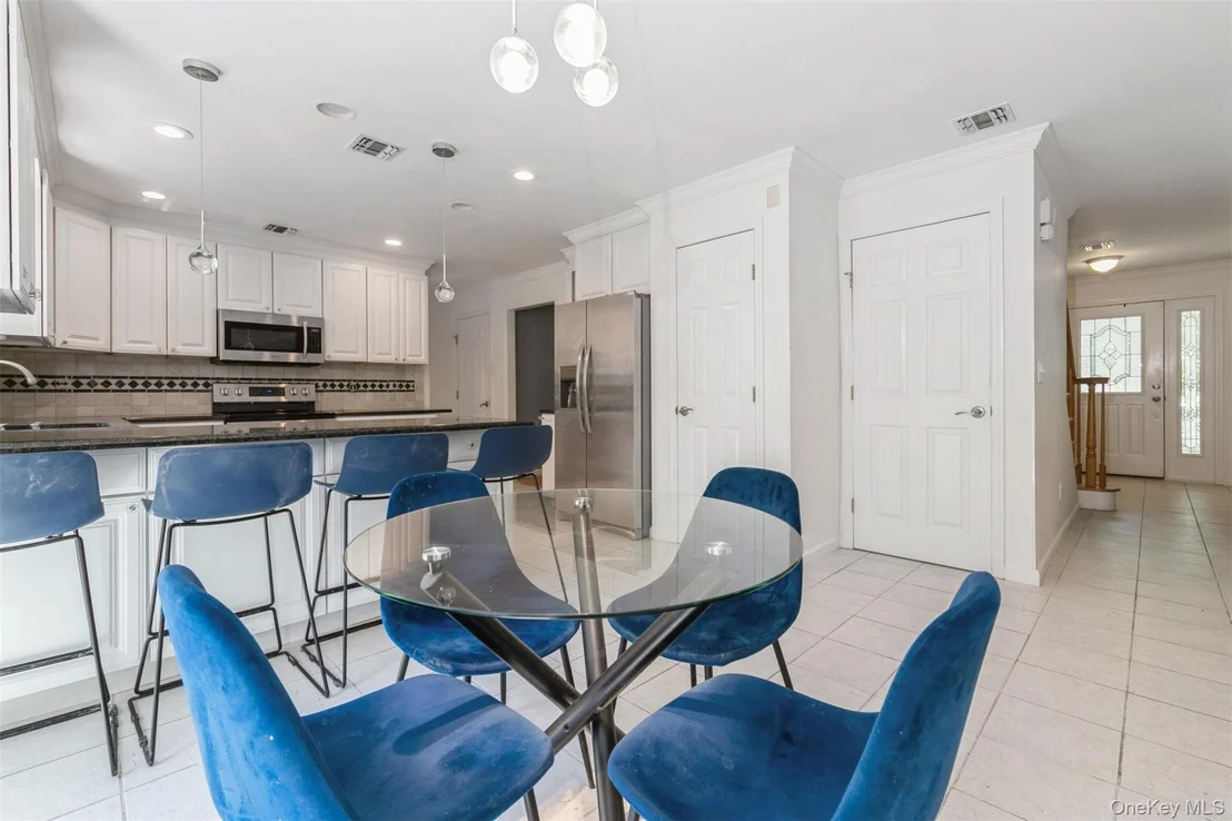 Photo of 212 Fairway Drive