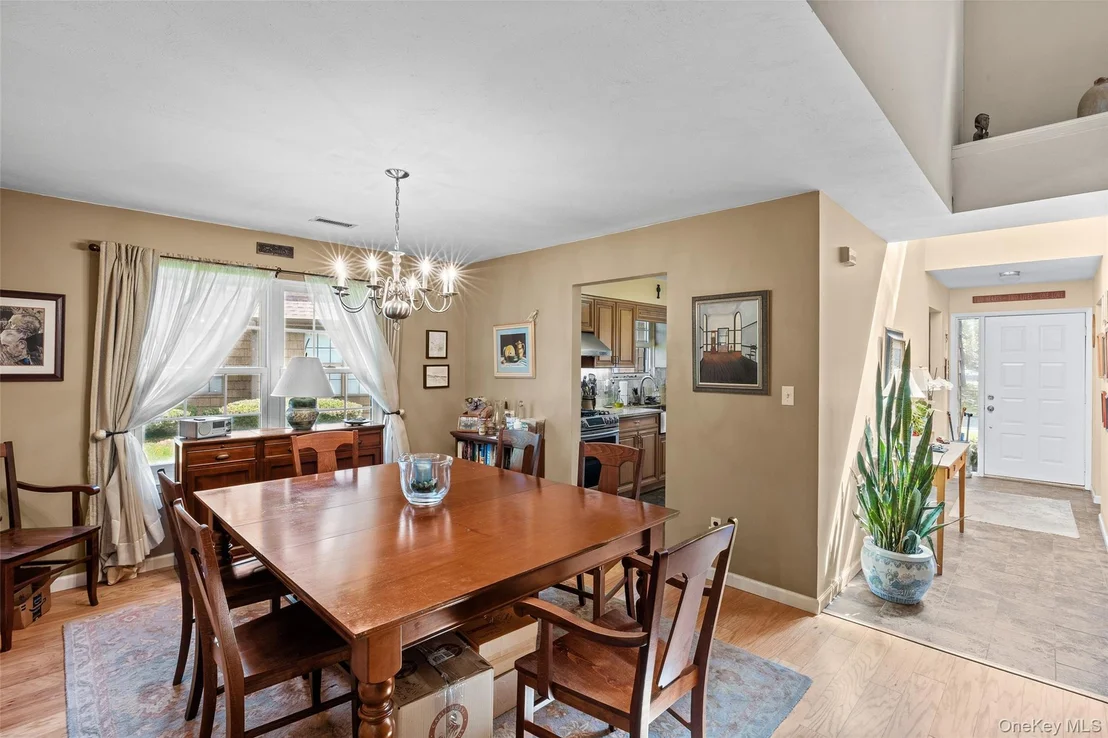 Photo of 7 Sutton Place