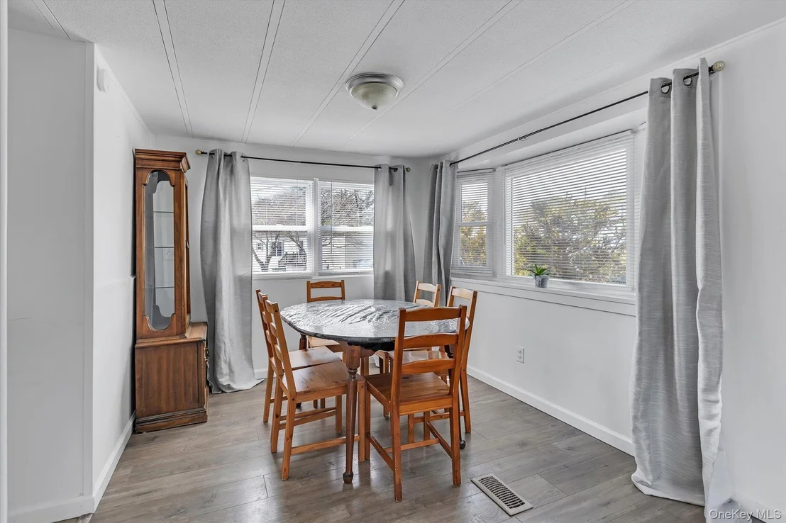 Photo of 74 Maple St