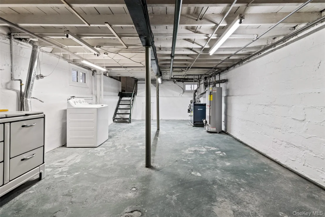 Photo of 6924 67th Pl