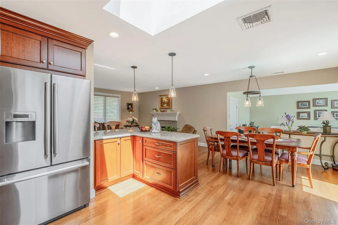 Photo of 15 Evergreen Lane