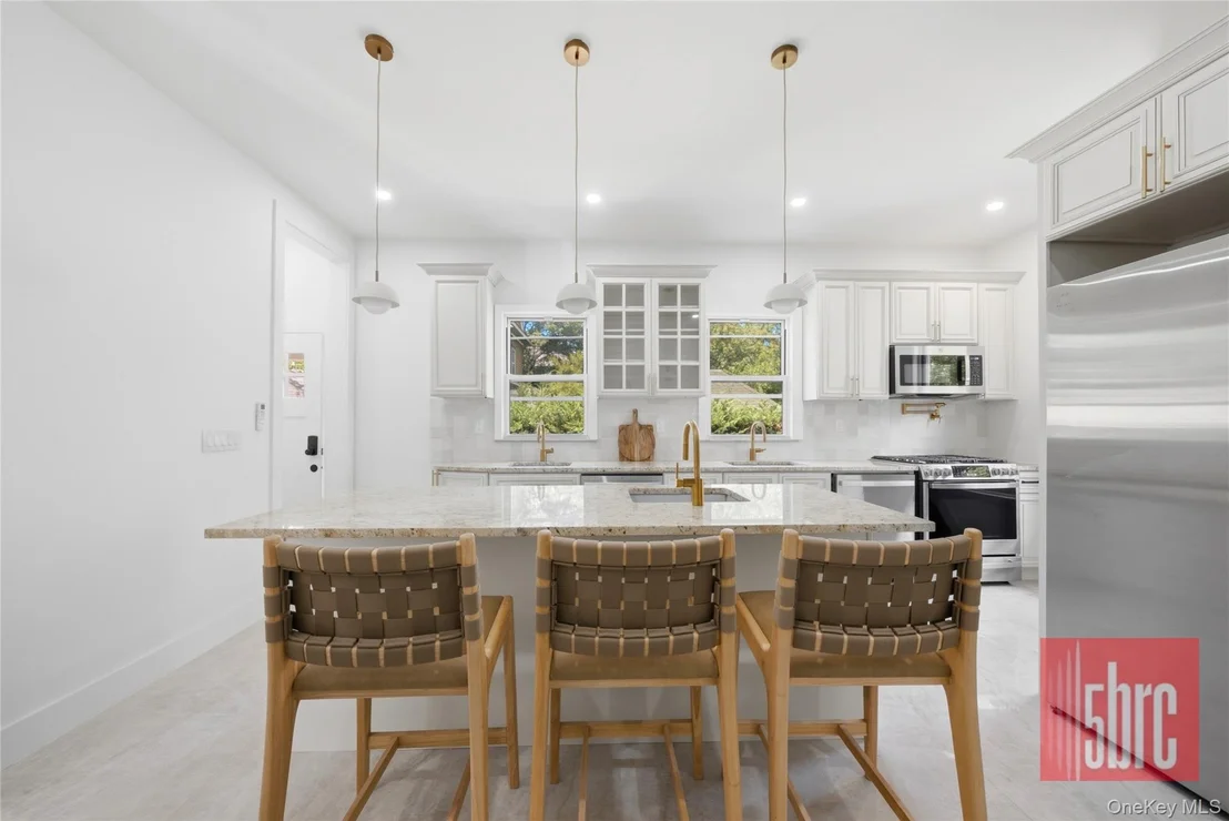 Photo of 1205 Beverley Road