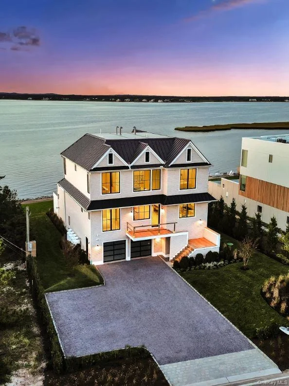 Photo of 498 Dune Road