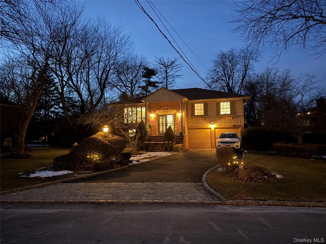 Photo of 112 Crescent Drive