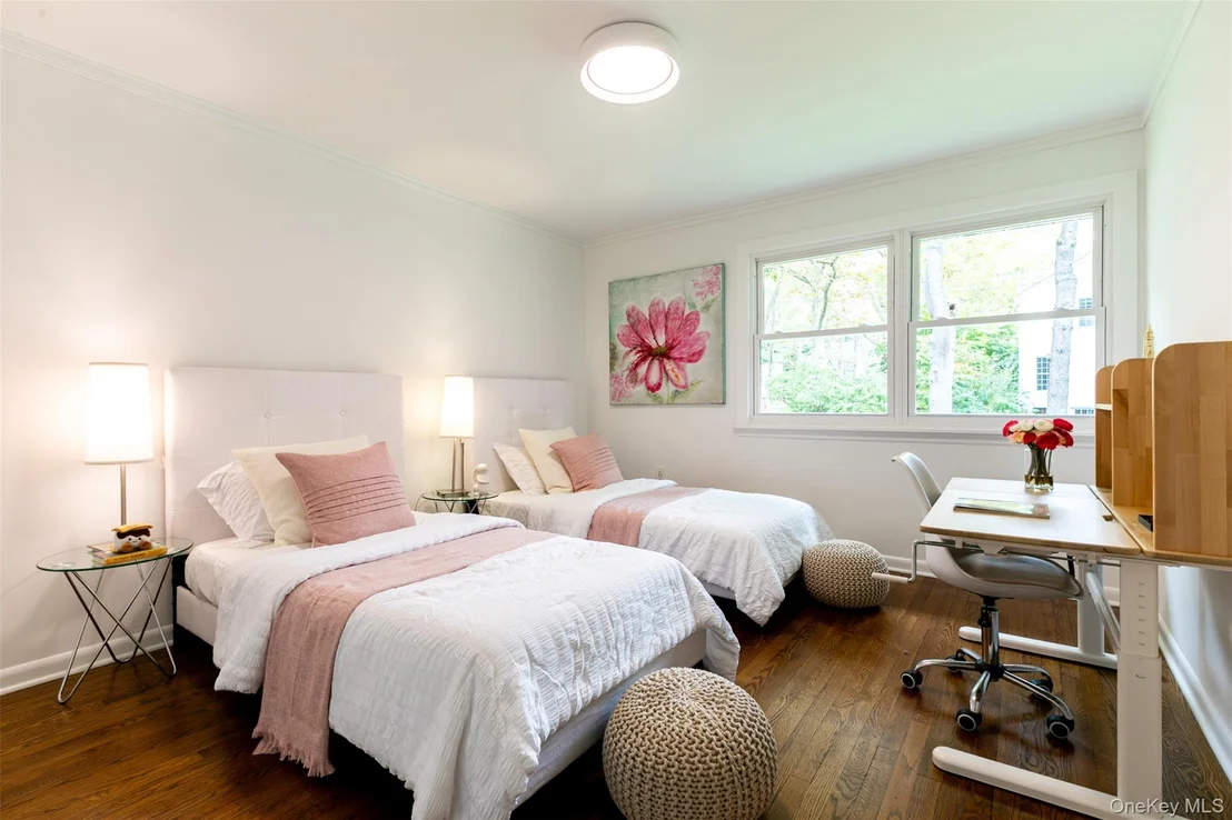Photo of 8 Belmont Avenue
