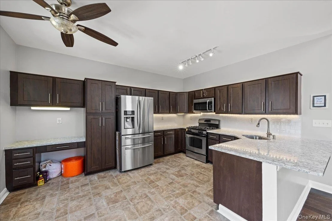 Photo of 192 Benefield Boulevard