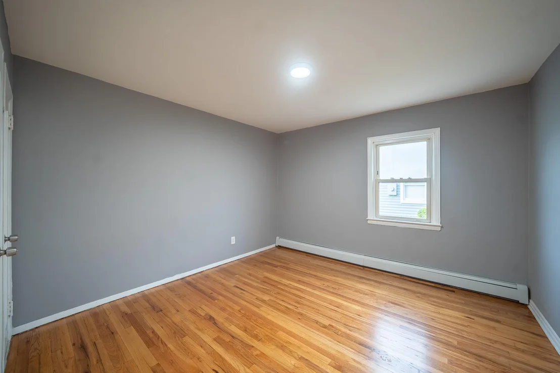Photo of 31 PENINSULA Boulevard