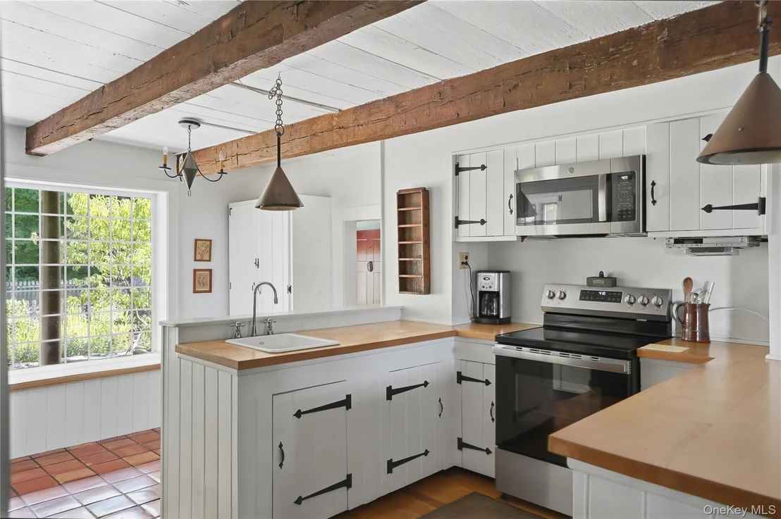 Photo of 809 Traver Road
