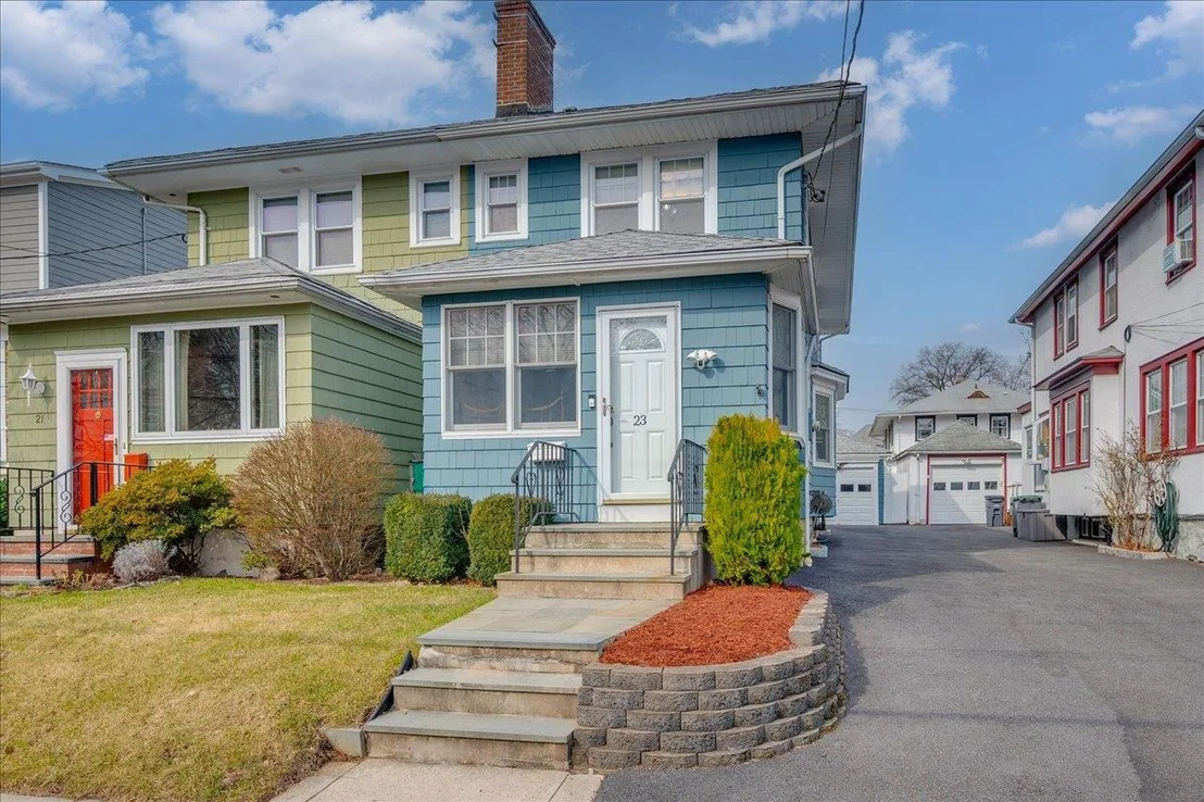 Photo of 23 Third Avenue