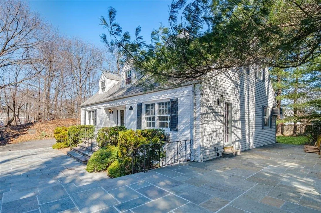 Photo of 1 Mead Pond Lane