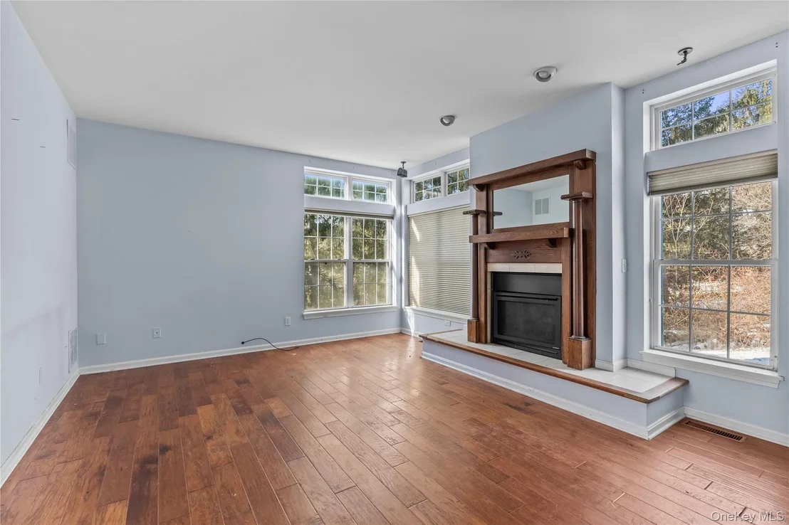 Photo of 2 Bridle Way