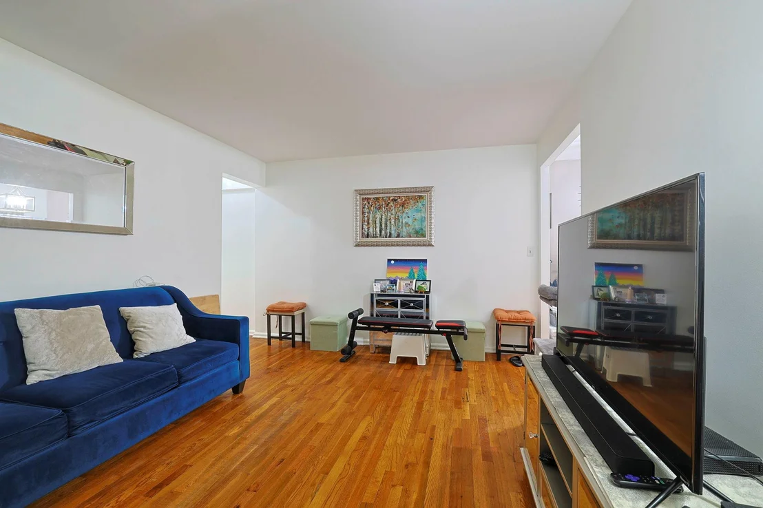 Photo of Unit A16 at 780 Bronx River Road