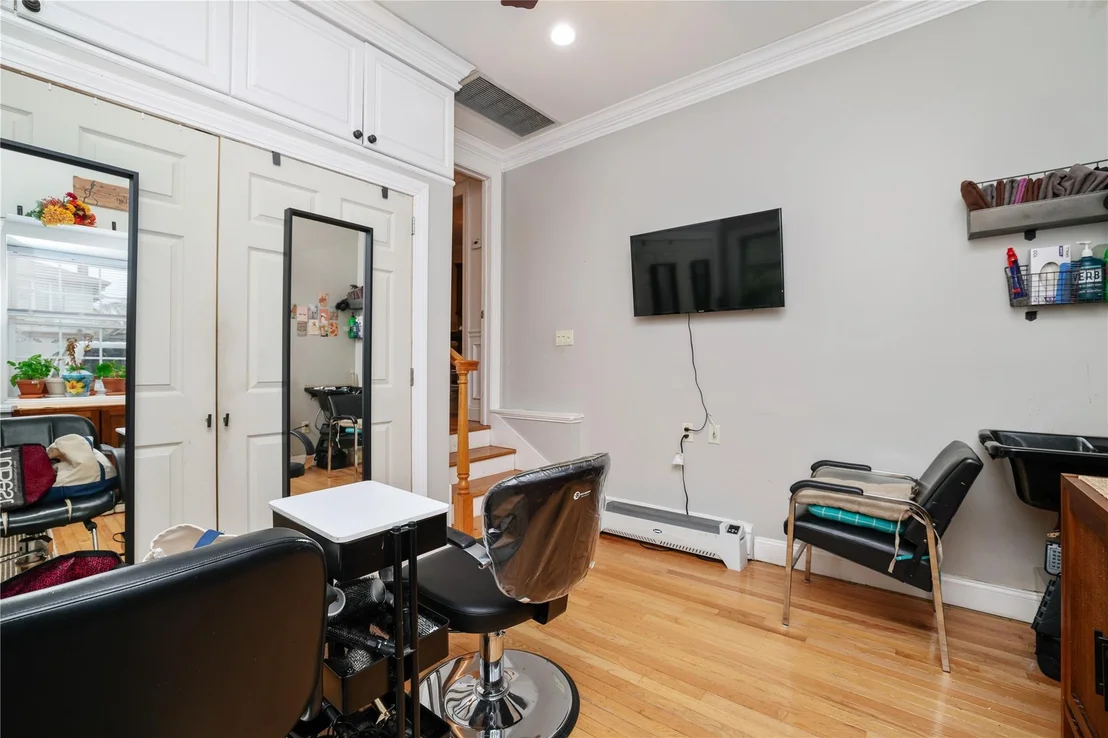 Photo of 231 Doris Avenue