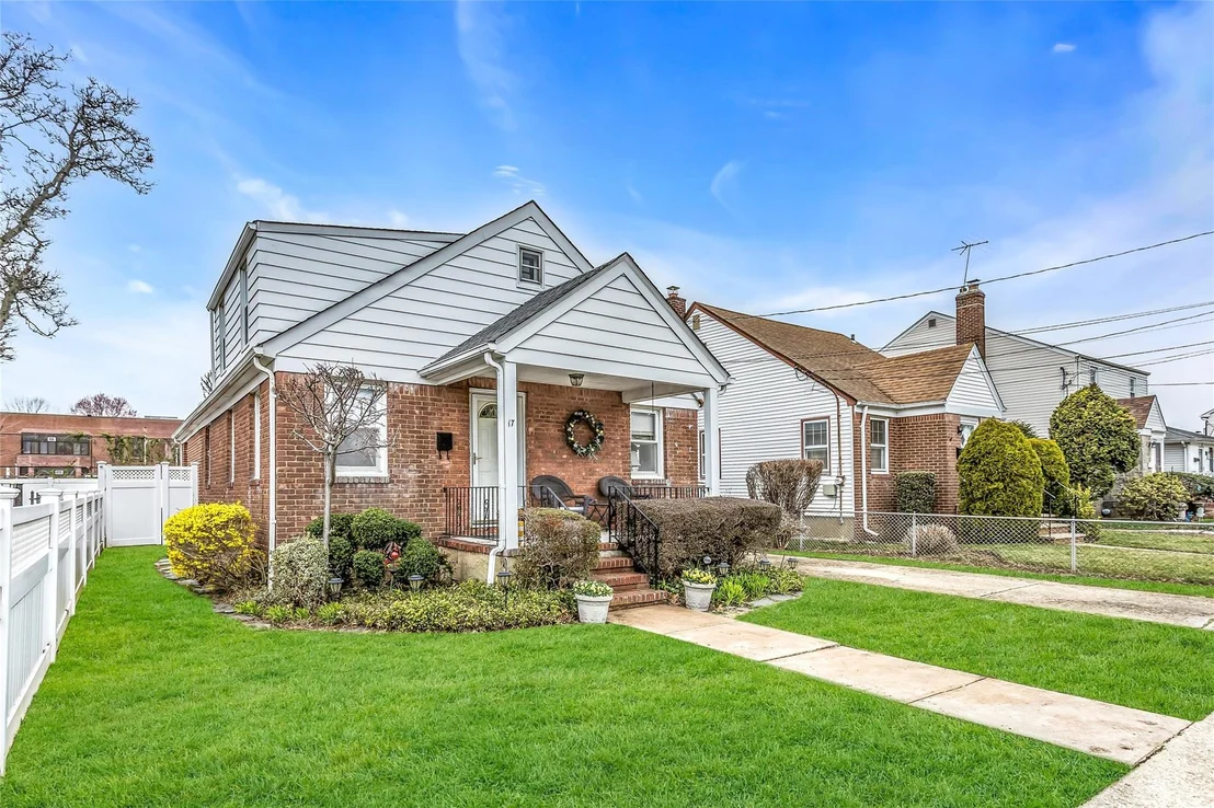 Photo of 17 Hillside Avenue
