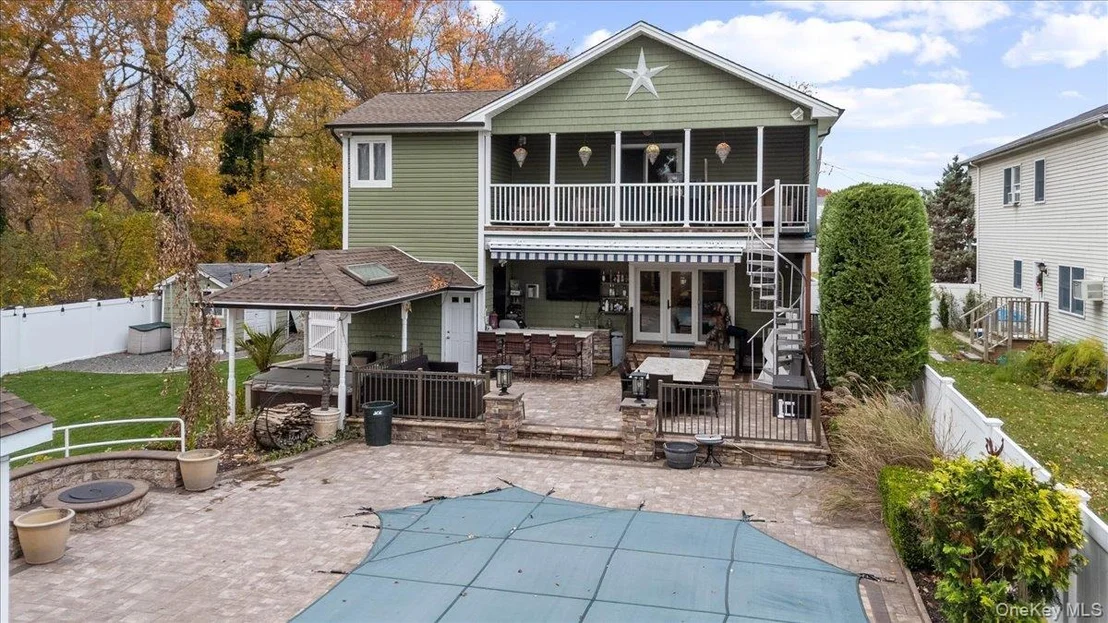 Photo of 1650 Bridge Street